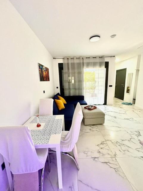 Vila Lova- Luxury Apartments Roquetas de Mar Extérieur photo